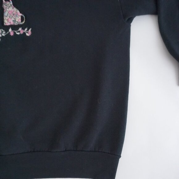Vintage Black Embroidered Pink Cat Kittens Floral Sweatshirt Cottagecore  M - Picture 5 of 9